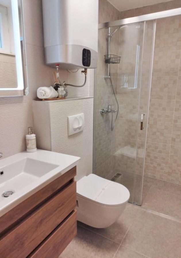 Green Bay Apartment 科尔丘拉 外观 照片