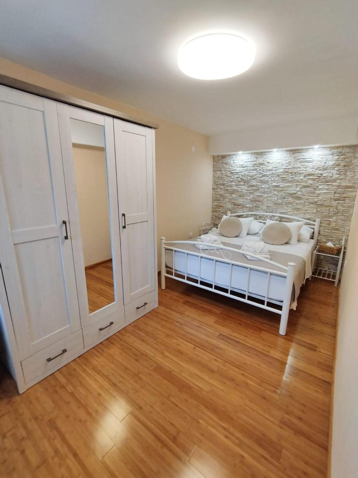 Green Bay Apartment 科尔丘拉 外观 照片